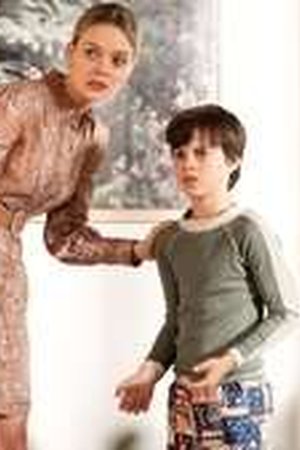 The Family Next Door Season 1 Episode 1 - Poster